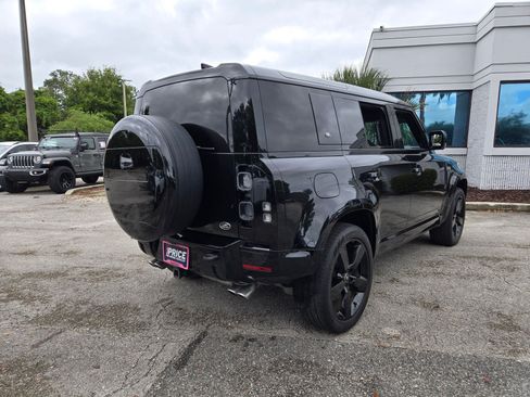 Used 2022 Land Rover Defender 110 V8 AWD/4WD image 9