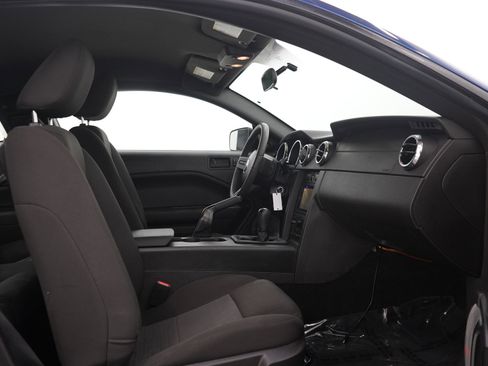 Used 2007 Ford Mustang Coupe RWD image 11