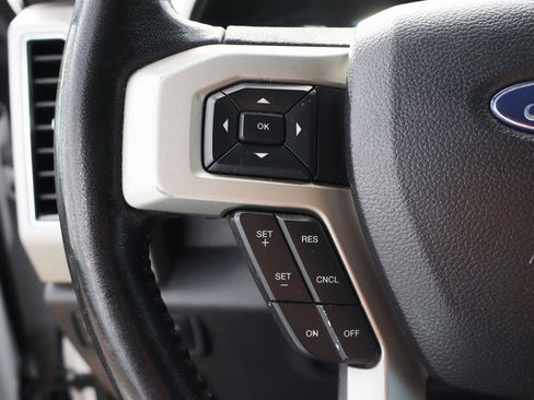 Used 2019 Ford F150 Lariat image 22