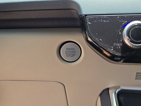 New 2026 Kia Carnival EX FWD image 28