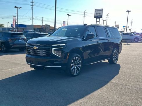 New 2026 Chevrolet Suburban High Country w/ Sun And Tow Package AWD/4WD image 10