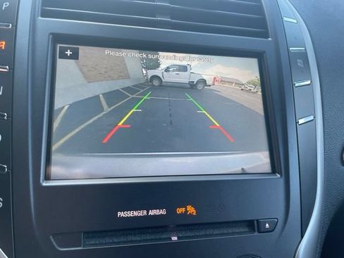 Used 2018 Lincoln MKC Reserve w/ Lincoln MKC Climate Package FWD image 36