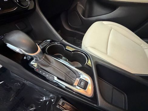 Used 2024 Buick Encore GX Sport Touring w/ Advanced Technology Package AWD/4WD image 27