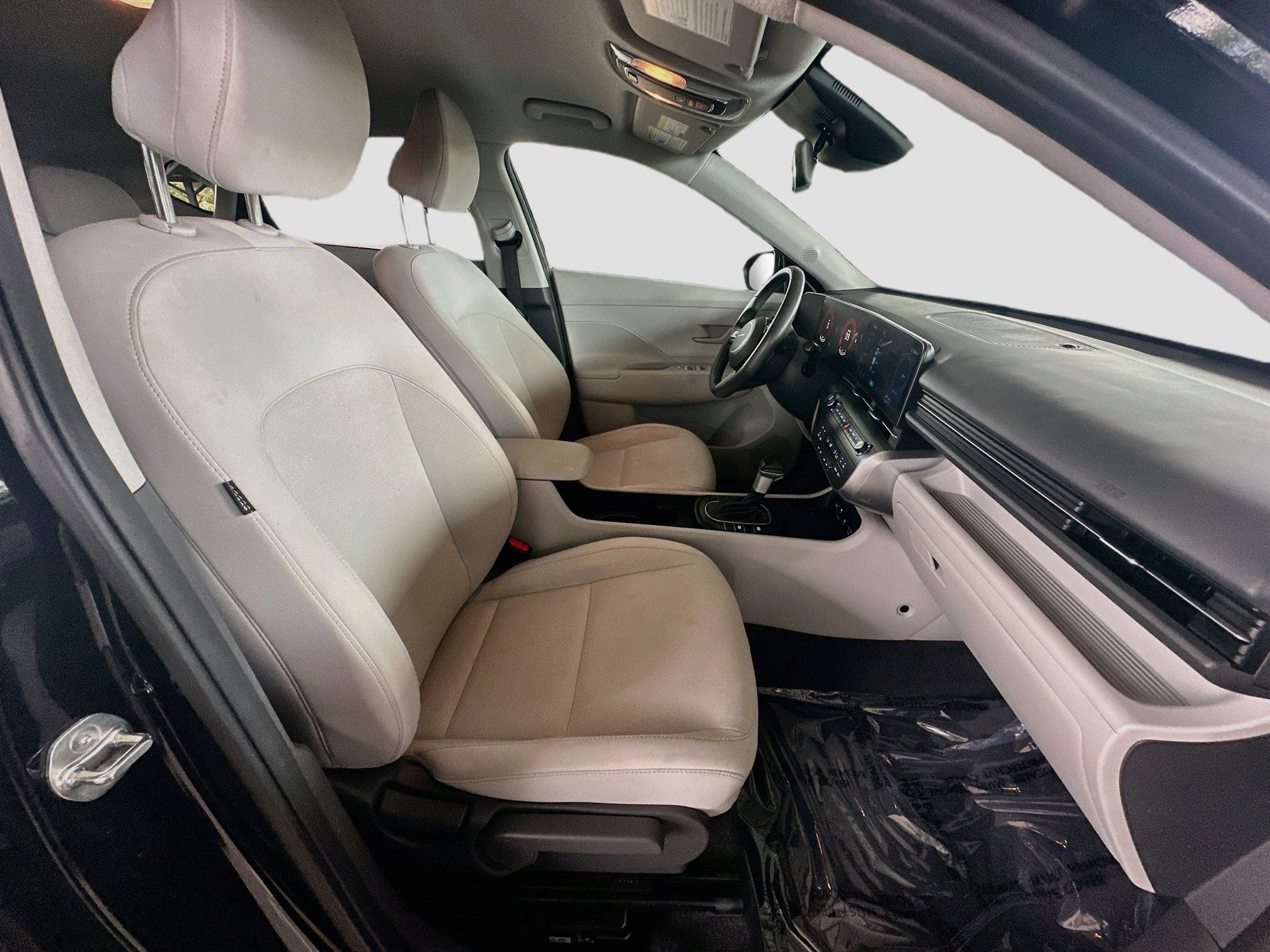 Used 2024 Hyundai Kona SEL AWD/4WD image 29