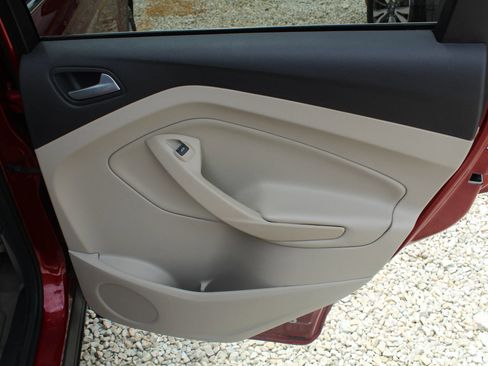 Used 2013 Ford Escape SE image 23