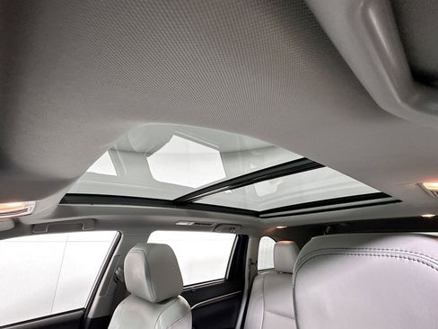 Used 2016 Toyota Highlander Limited Platinum image 6