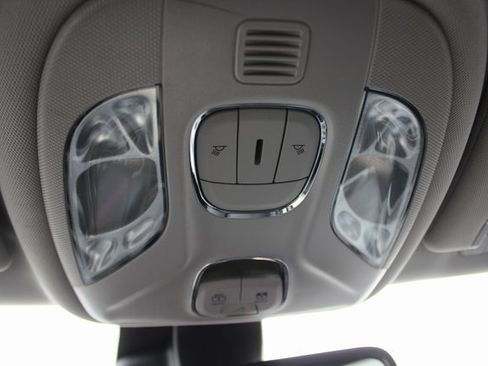 Used 2022 Jeep Compass Latitude w/ Sun and Sound Group image 11