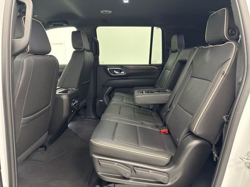 Used 2024 Chevrolet Suburban Premier image 29
