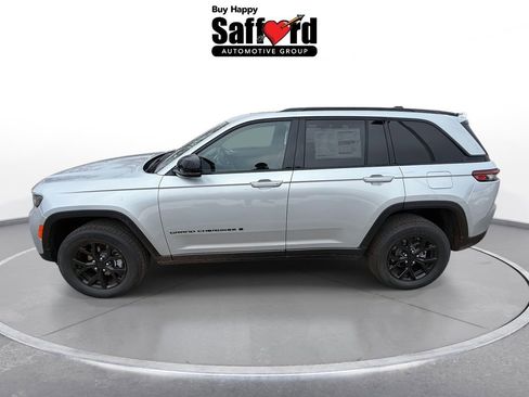 New 2025 Jeep Grand Cherokee Altitude AWD/4WD image 6