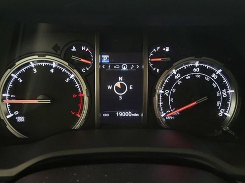 Used 2024 Toyota 4Runner TRD Off-Road Premium image 20