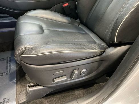 Used 2024 Hyundai Palisade Limited AWD/4WD image 18