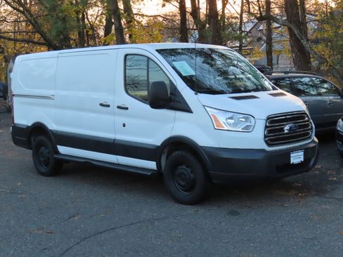 Used 2018 Ford Transit 250 130 Low Roof w/ Exterior Upgrade Package image 7