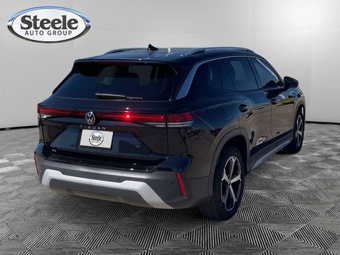 New 2025 Volkswagen Tiguan SE image 5