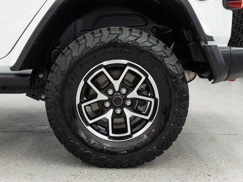 Used 2026 Jeep Wrangler Unlimited Rubicon w/ Safety Group AWD/4WD image 35
