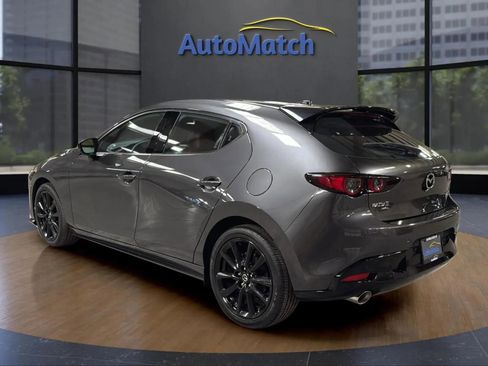Used 2025 MAZDA MAZDA3 Hatchback w/Premium Plus Pkg image 9