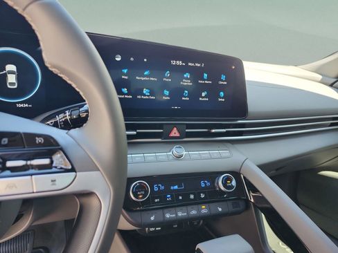 Certified 2023 Hyundai Elantra SEL w/ Convenience Package image 10