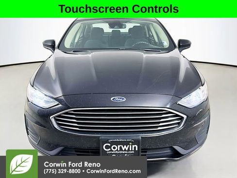 Used 2019 Ford Fusion SE image 2