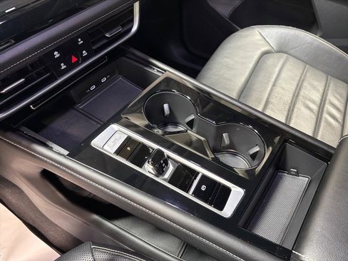 Used 2024 Volkswagen Atlas SEL image 13