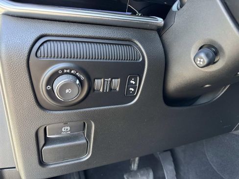 Used 2022 Jeep Grand Wagoneer Series I image 33