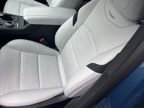 Used 2025 Cadillac XT4 Sport image 54