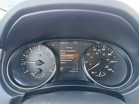 Used 2019 Nissan Rogue Sport S image 11