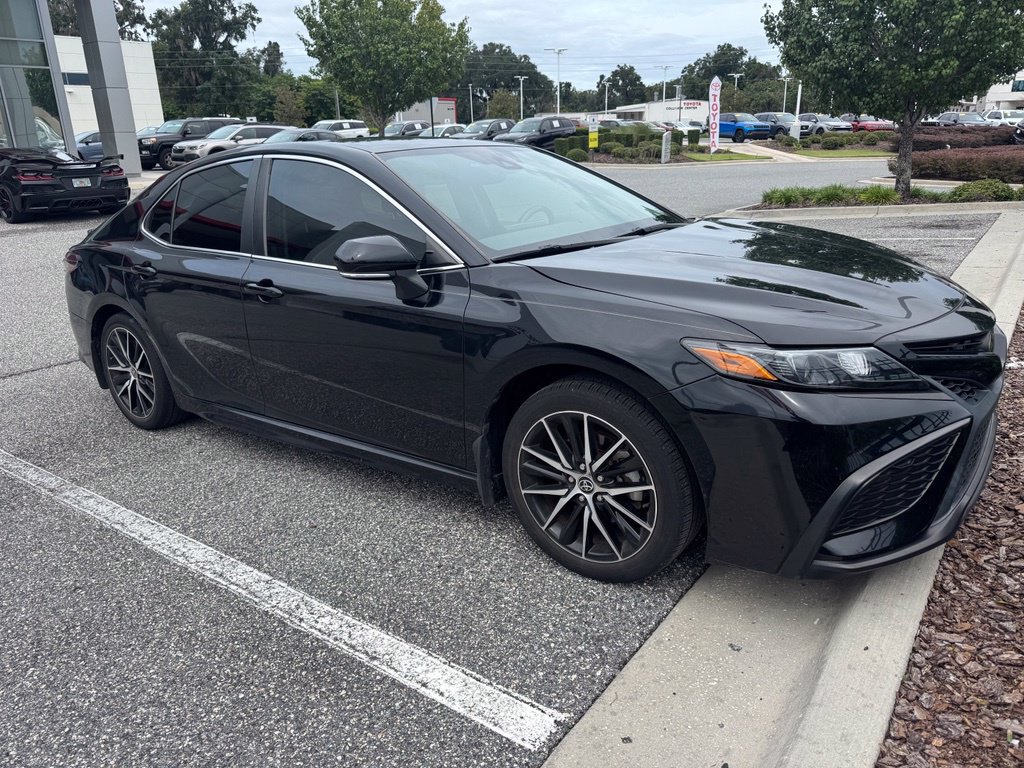 Used 2023 Toyota Camry SE w/ Convenience Package FWD image 2