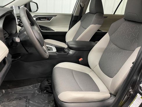 Used 2023 Toyota RAV4 XLE w/ Convenience Package AWD/4WD image 16