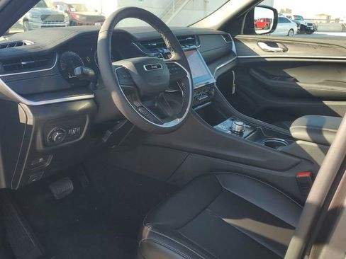 New 2025 Jeep Grand Cherokee Limited image 21