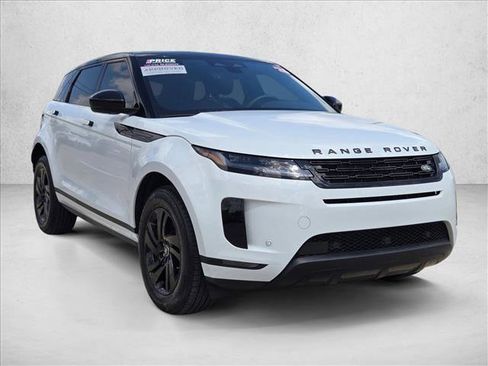 Used 2026 Land Rover Range Rover Evoque S image 3