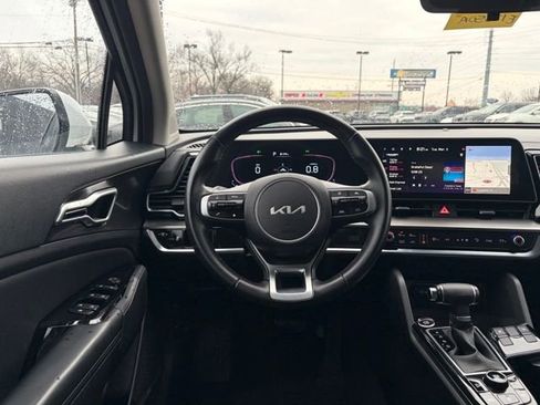 Certified 2023 Kia Sportage EX image 6