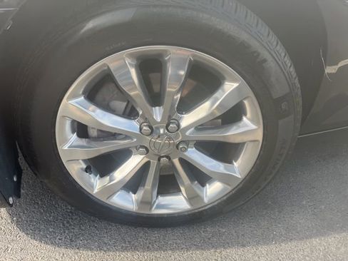 Used 2015 Chrysler 300 Limited w/ Driver Convenience Group image 5