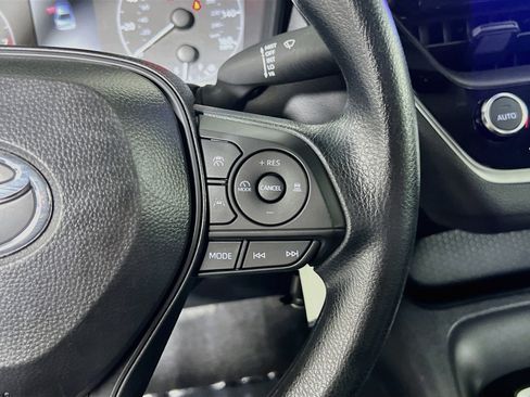 Used 2025 Toyota Corolla LE FWD image 20