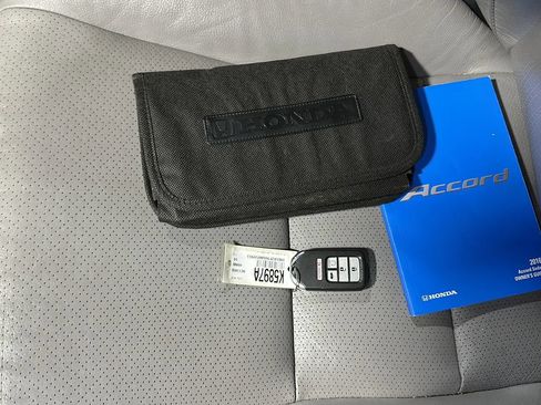 Used 2016 Honda Accord EX-L image 28