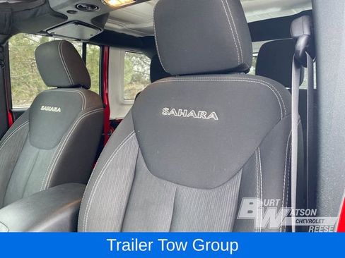 Used 2018 Jeep Wrangler Unlimited Sahara w/ Connectivity Group image 20