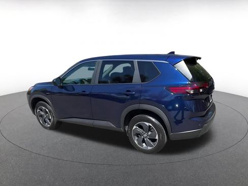 Used 2025 Nissan Rogue SV AWD/4WD image 10