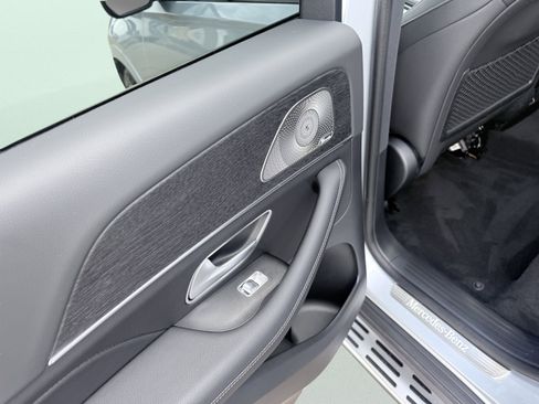 Used 2025 Mercedes-Benz GLE 450e 4MATIC w/ AMG Line Exterior image 16