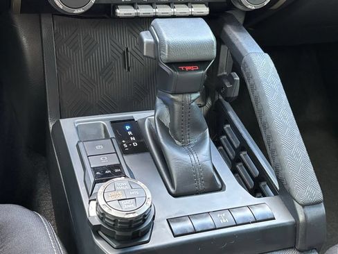 Certified 2024 Toyota Tacoma TRD Off-Road AWD/4WD image 21