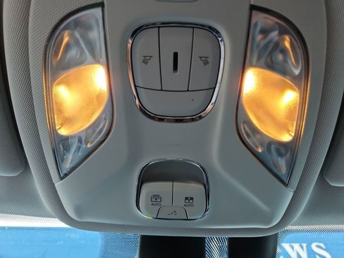 Used 2020 Jeep Compass Latitude image 21