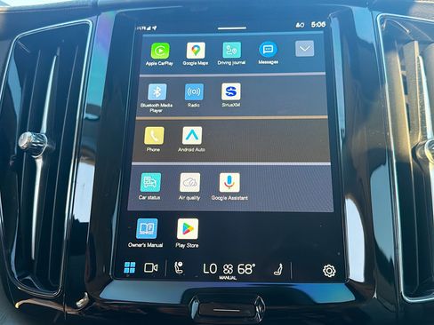 Used 2025 Volvo XC60 B5 Ultra w/ Climate Package image 30