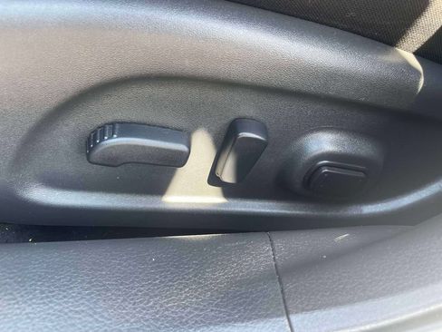 Used 2018 Nissan Altima 2.5 SR w/ Interior Lighting Package FWD image 17