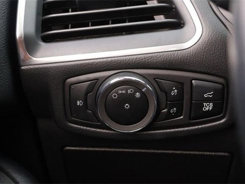 Certified 2024 Ford Edge Titanium image 19