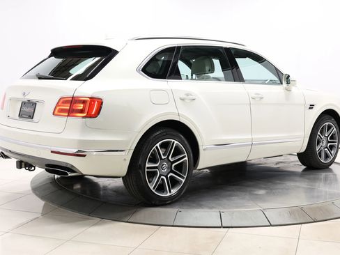 Used 2018 Bentley Bentayga Onyx Edition AWD/4WD image 93
