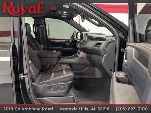 Used 2023 GMC Yukon AT4 w/ AT4 Premium Package image 8