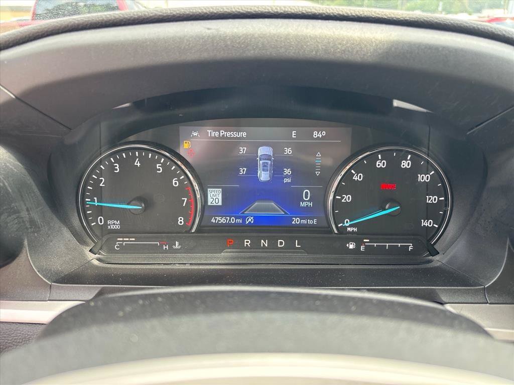 Used 2021 Ford Explorer XLT w/ Equipment Group 202A AWD/4WD image 16