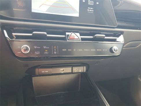 New 2026 Kia Niro EX image 24