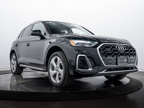 Certified 2025 Audi Q5 2.0T Premium Plus w/ Premium Plus Package image 1