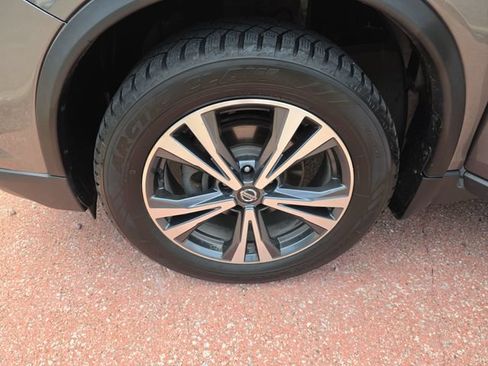 Used 2019 Nissan Rogue SV w/ Premium Package AWD/4WD image 23