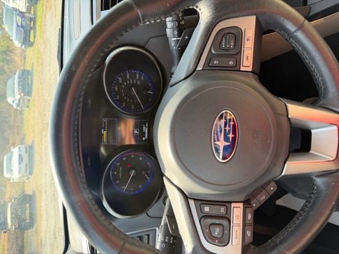 Used 2017 Subaru Outback 2.5i Premium image 10