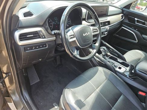 Used 2022 Kia Telluride EX w/ EX Premium Package image 17