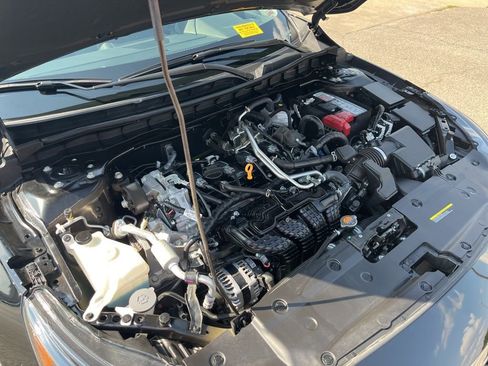 Used 2024 Nissan Altima 2.5 SL image 12